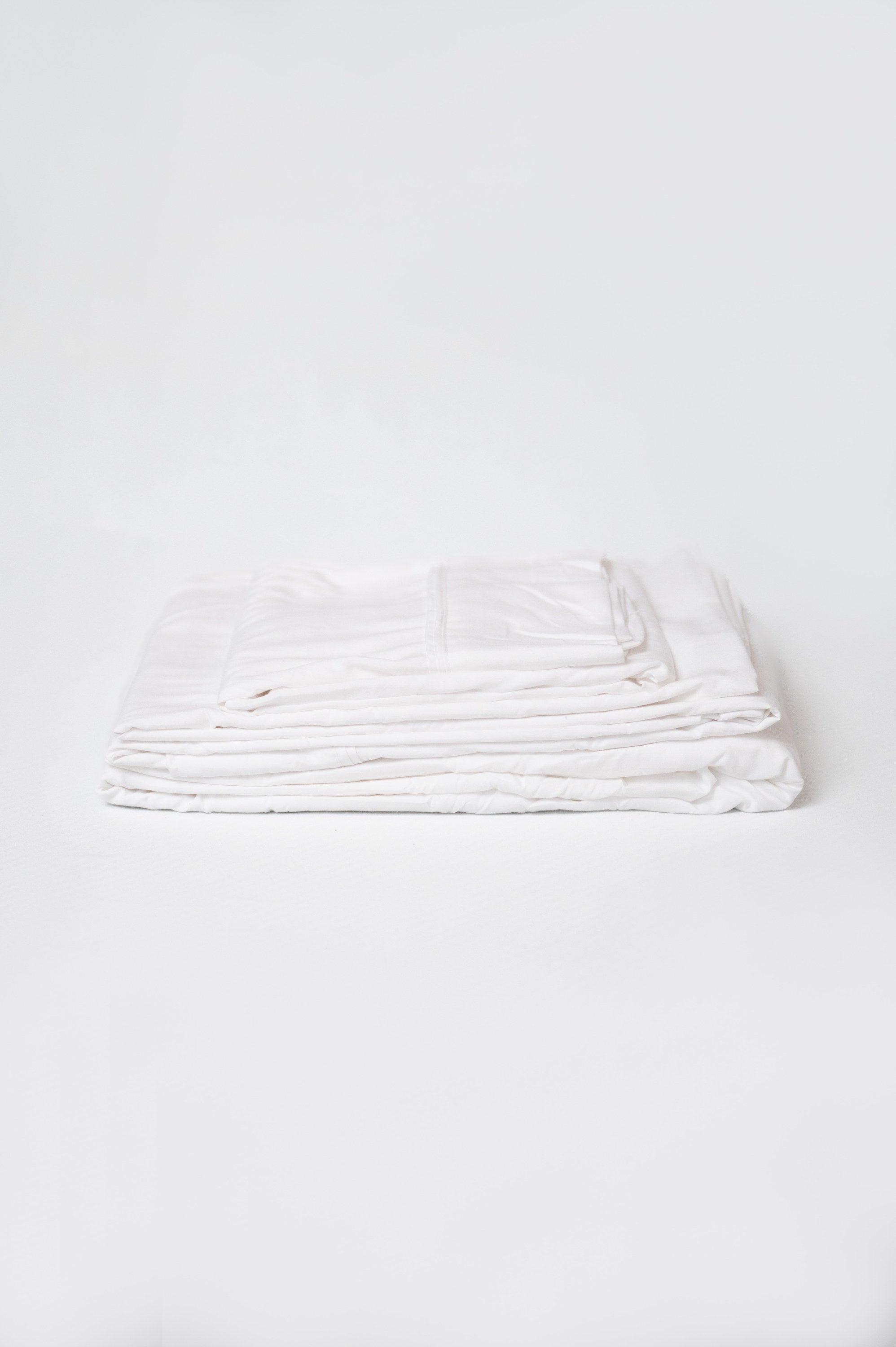 Omne Sleep 4-Piece White Brushed Microfiber Hypoallergenic Sheet Set